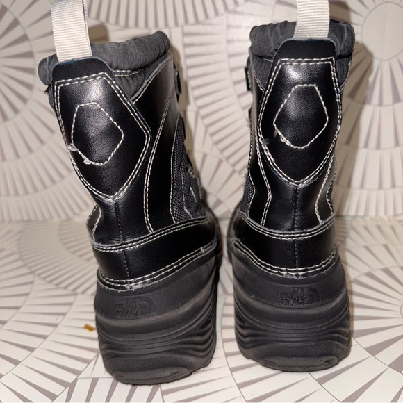 The North Face Alpenglow IV Youth Unisex Lace Boot in Black Size 1 - Picture 3 of 11